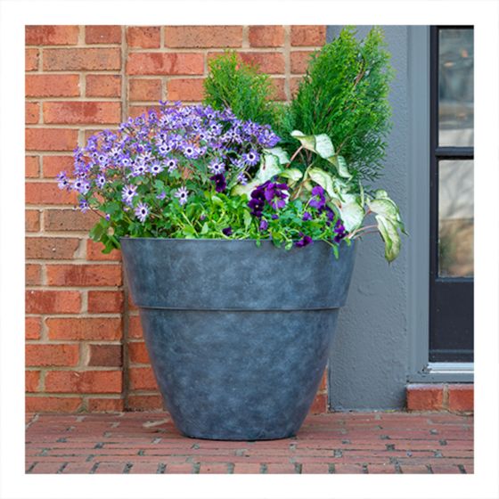 Outdoor Planter In Recycled Rubber - grey - 22.5"