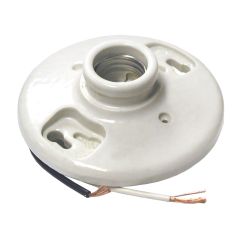Socket with chain