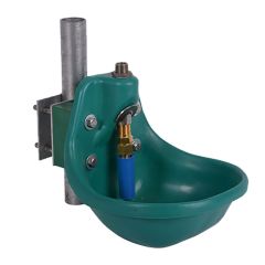 Automatic waterer for cattle ans horses