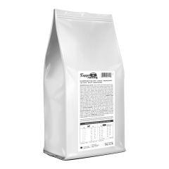 Dry food for adult cats