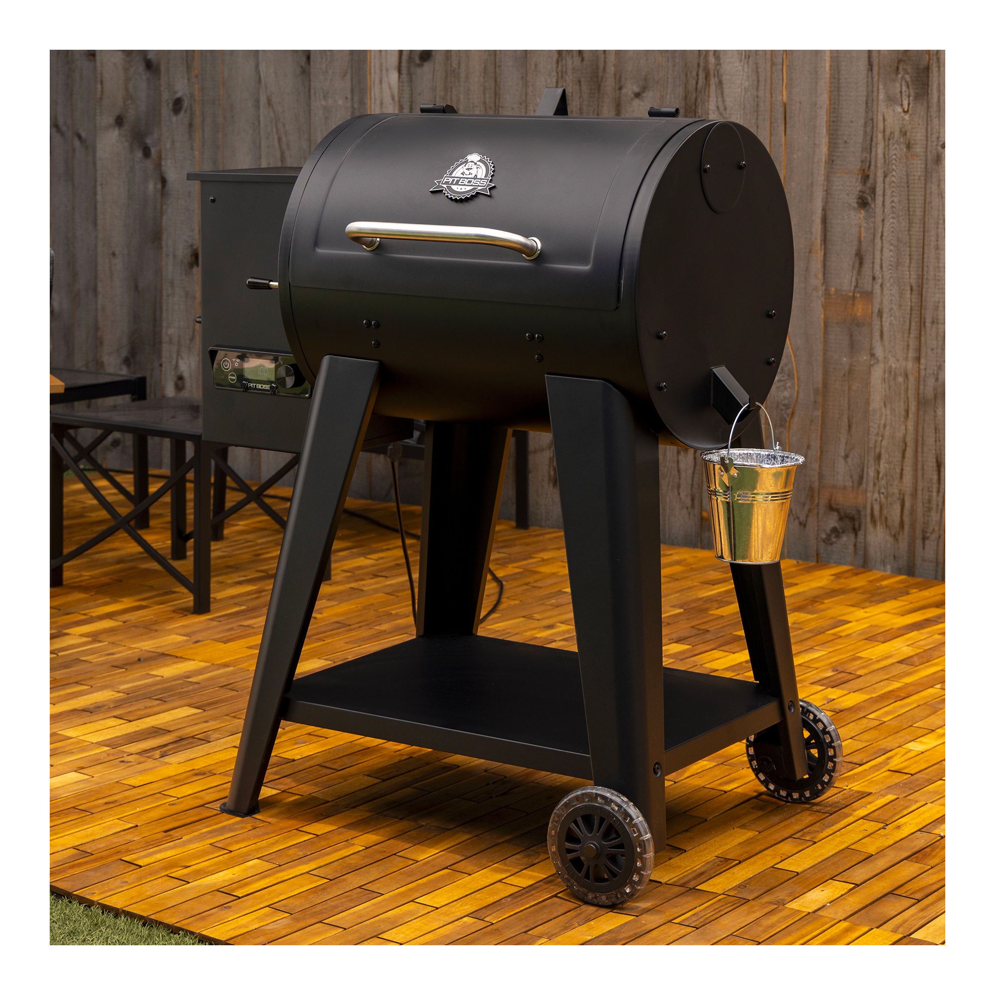 Bit Boss Pit Boss 700FB2 Pellet Grill - Digital Control from PIT BOSS | BMR