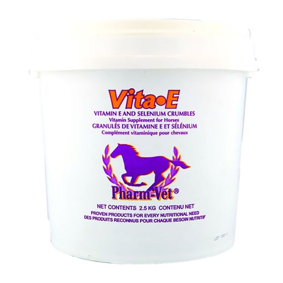 Vitamin E/selenium crumbles