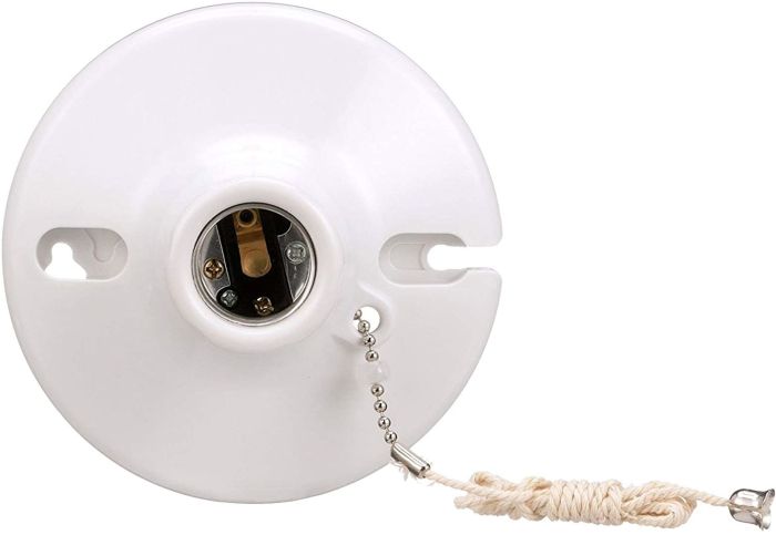 Lamp holder with chain