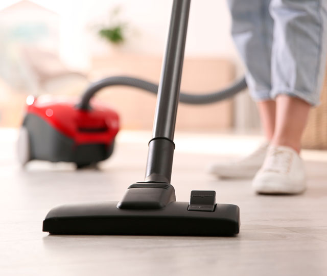 Étape 1 - Sweep or vacuum regularly