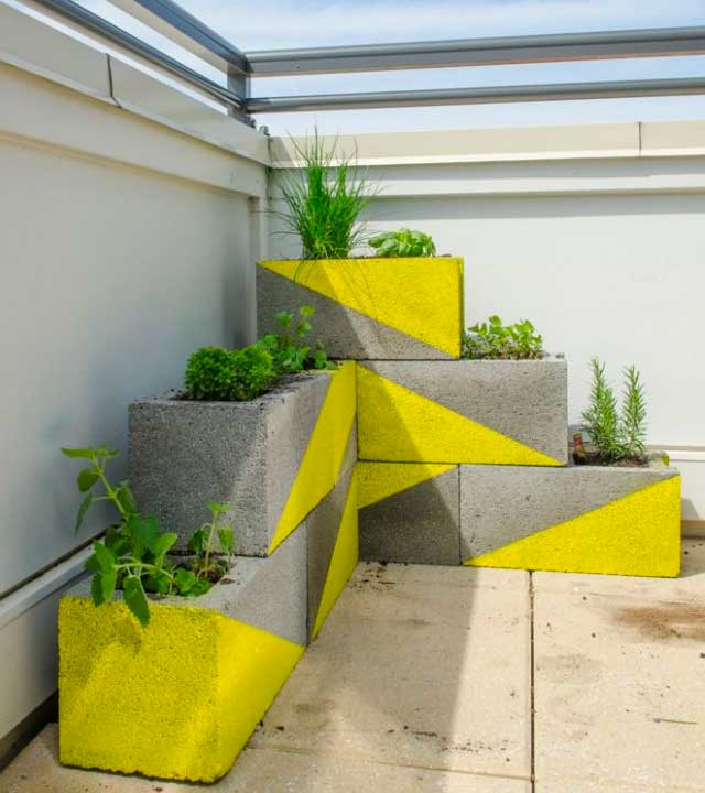 Concrete planter box