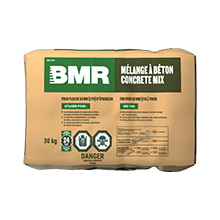 Paquet de m&eacute;lange ciment-sable BMR sur fond blanc